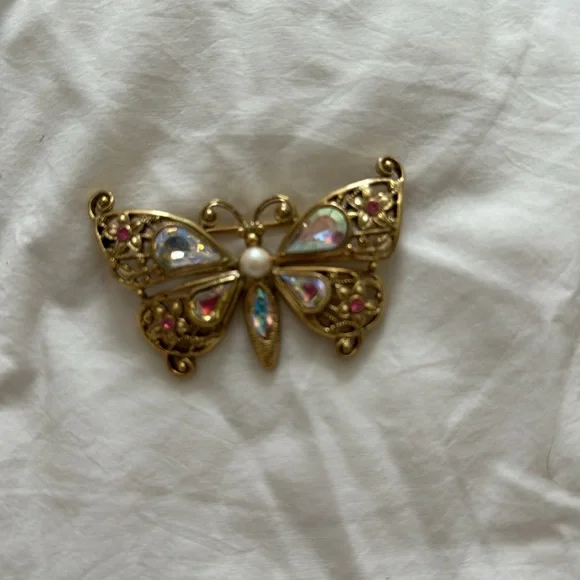 Costume Jewelry Butterfly Pin with rhinestones - Picture 4 of 4